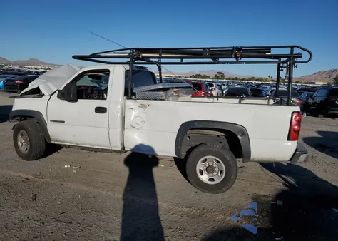 2007 Chevrolet Silverado C2500 Heavy Duty z USA, uszkodzony, nr VIN 1GCHC24UX7E183097